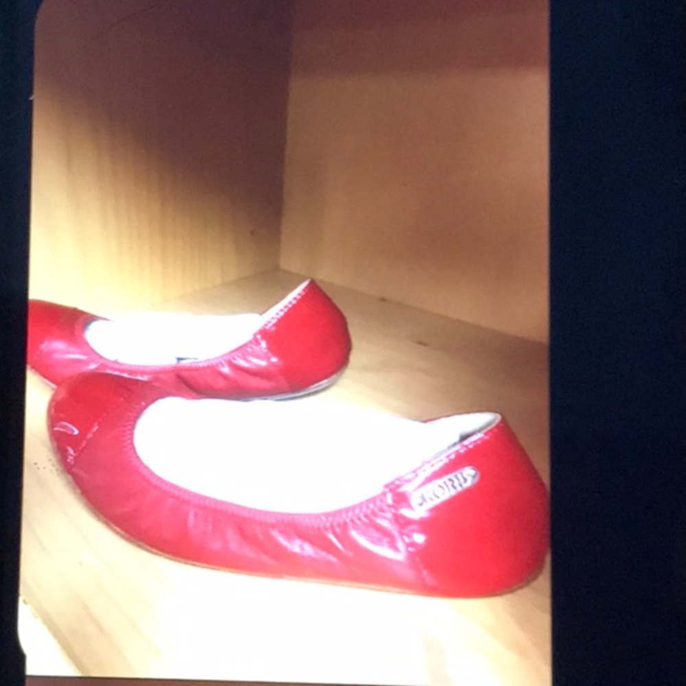 Shoes - Picture 2 of 5